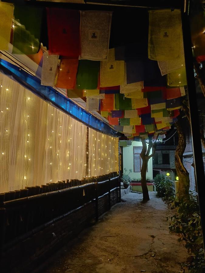 Moustache Mcleodganj Albergue McLeod Ganj Exterior foto